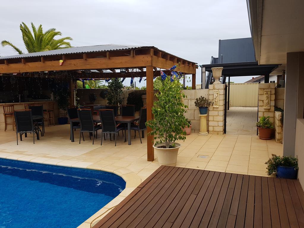 Ocean Reef Homestay Perth Exterior photo